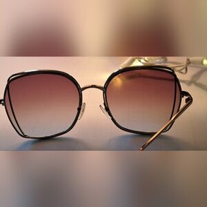 Max Studio Women's Stylish Large Frame Gradient Sunglasses. Retro.